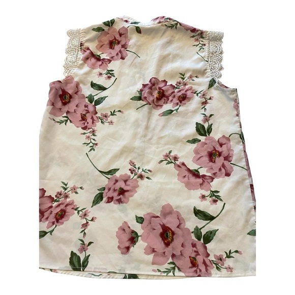 Floral Sleeveless Top with Lace Trim - Picture 3 of 8